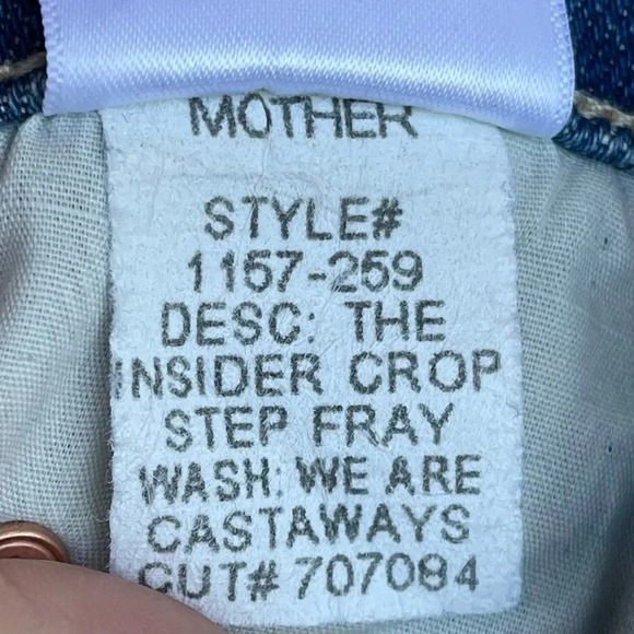 MOTHER SUPERIOR DENIM Insider crop step fray jeans in We Are Castaways blue 23 - Picture 14 of 17